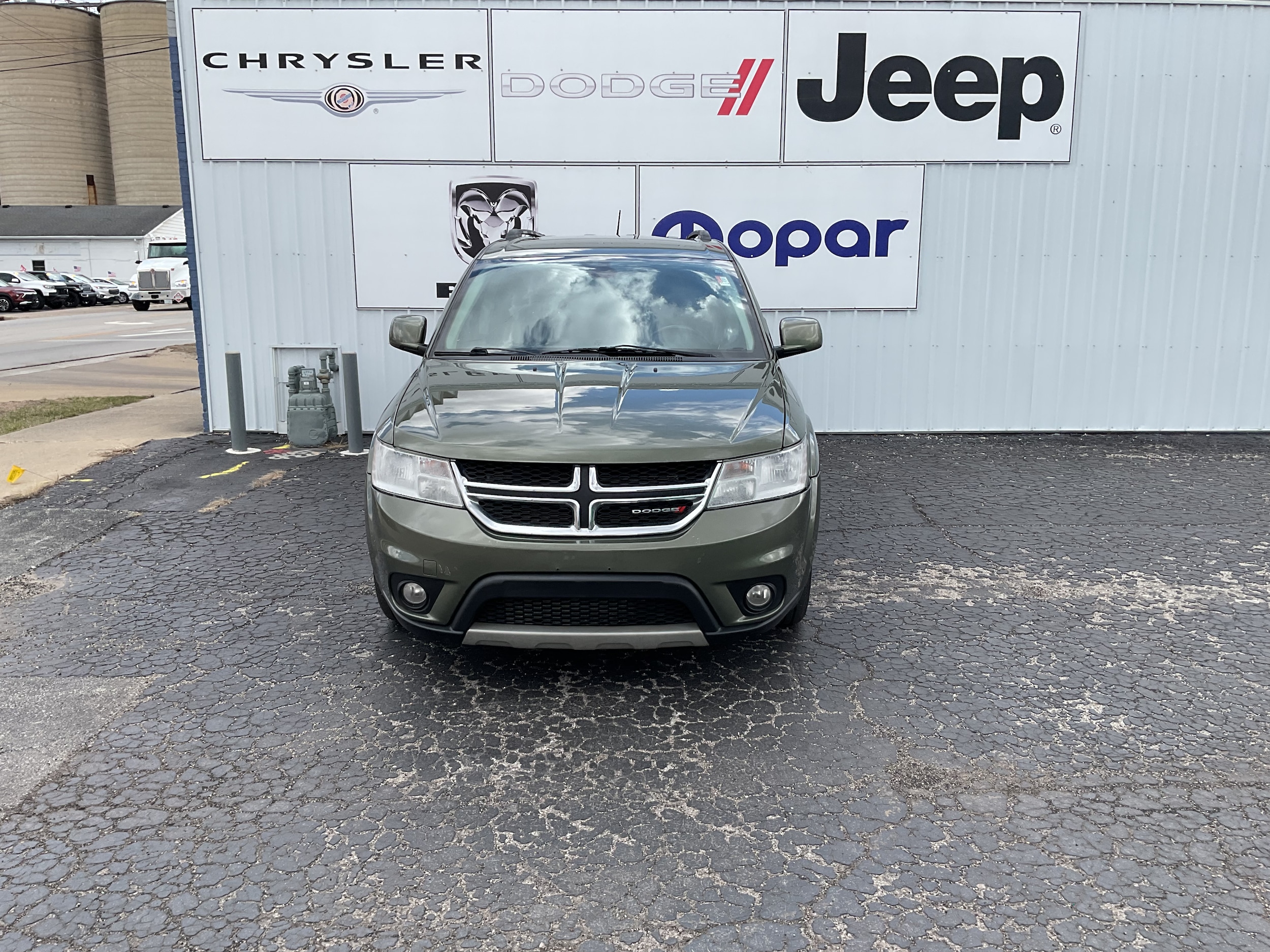 Used 2019 Dodge Journey SE with VIN 3C4PDCBB0KT867150 for sale in Watseka, IL