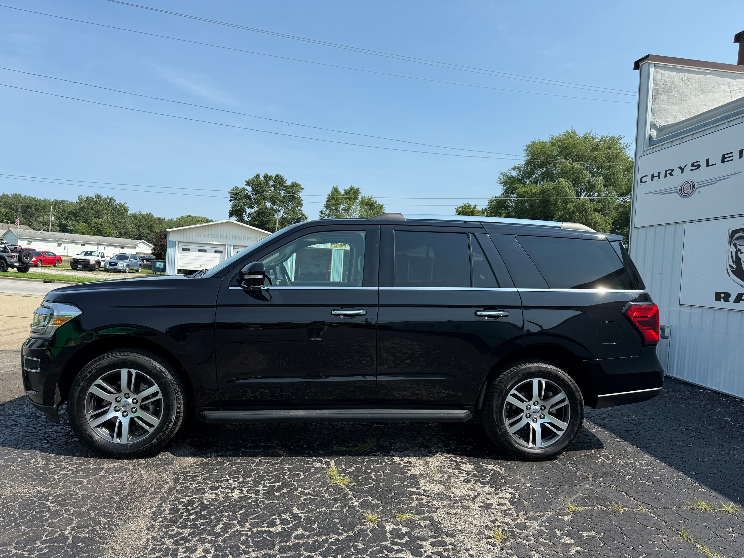 2024 Ford Expedition Limited photo 3