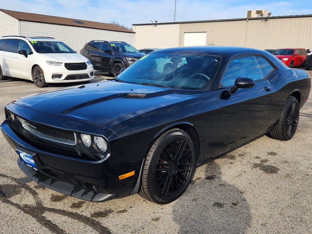 Used 2014 Dodge Challenger SXT Coupe