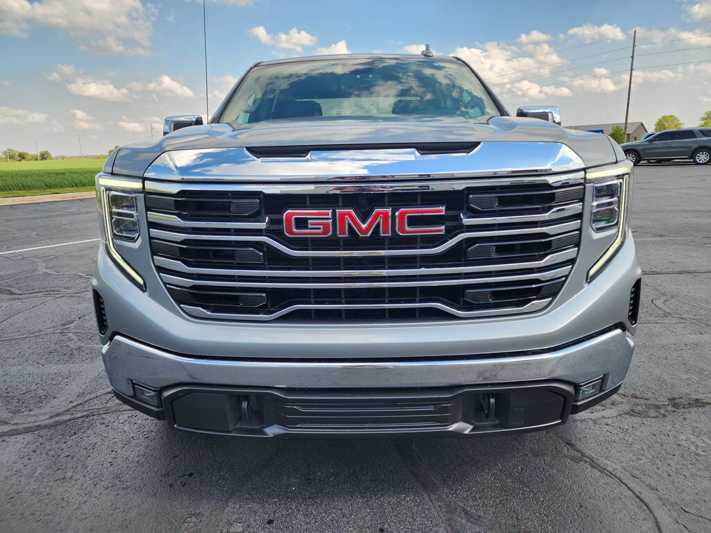 Used 2025 GMC Sierra SLT Crew Cab