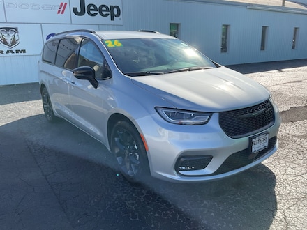 2026 Chrysler Pacifica SELECT Passenger Van