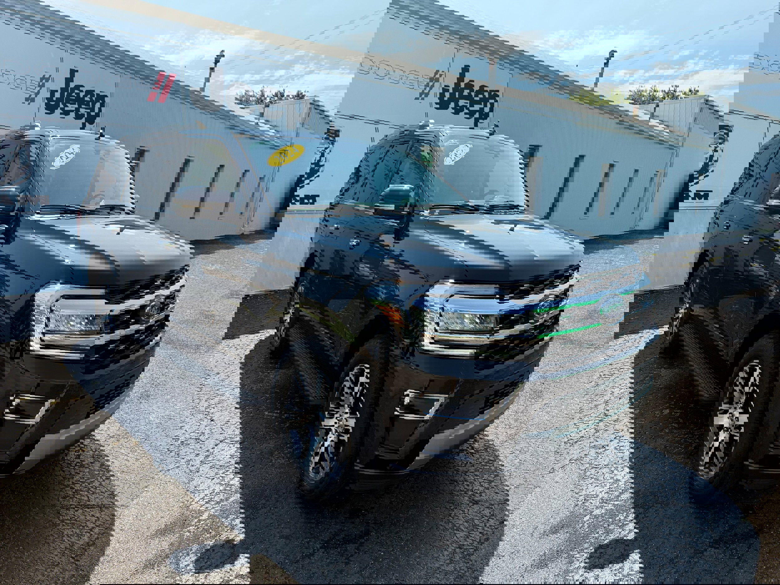 2024 Ford Expedition Limited's photo