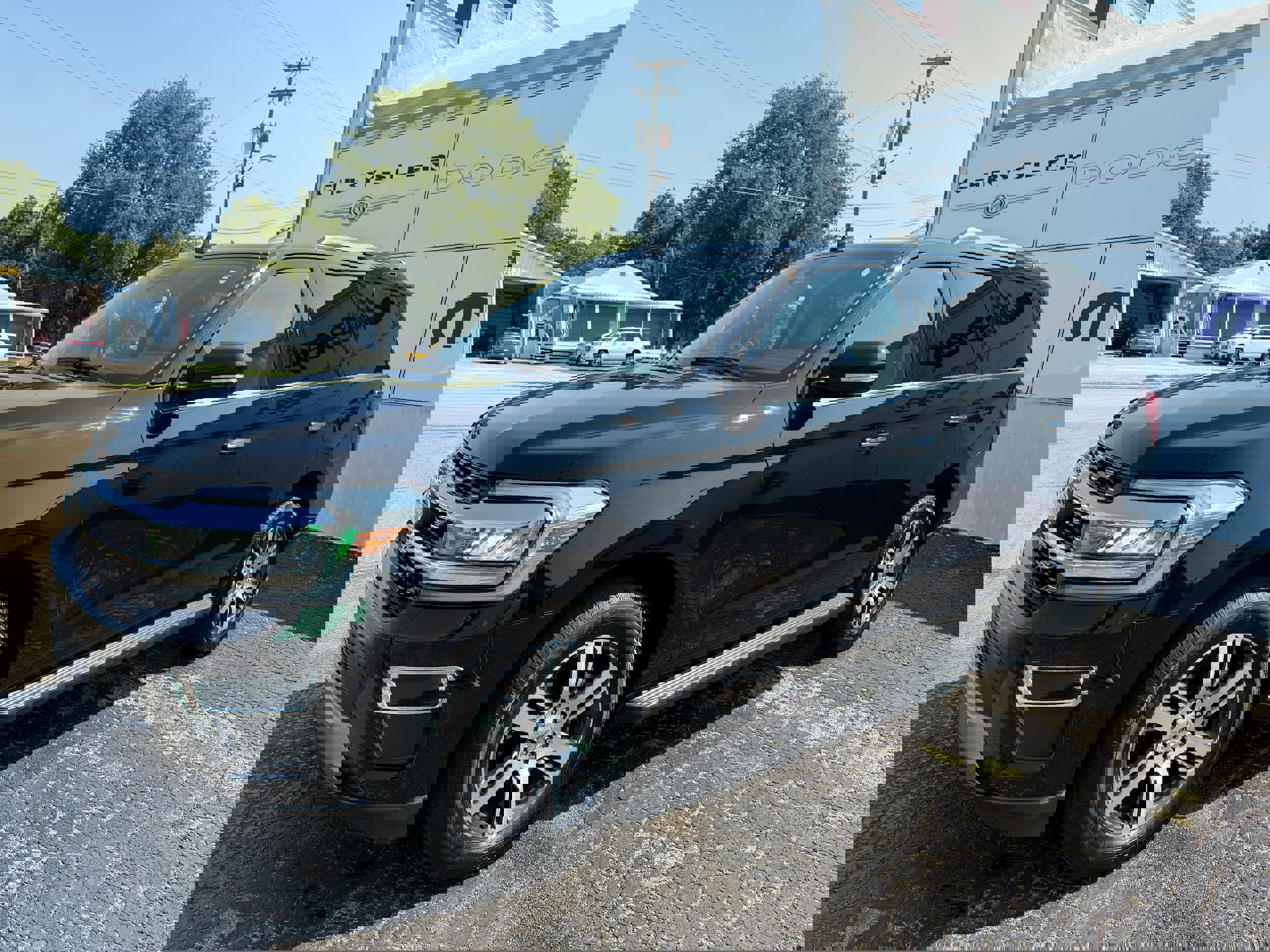 2024 Ford Expedition Limited's photo