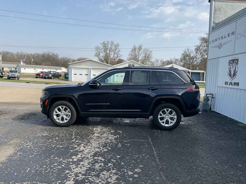 Used 2023 Jeep Grand Cherokee Limited Limited 4x2