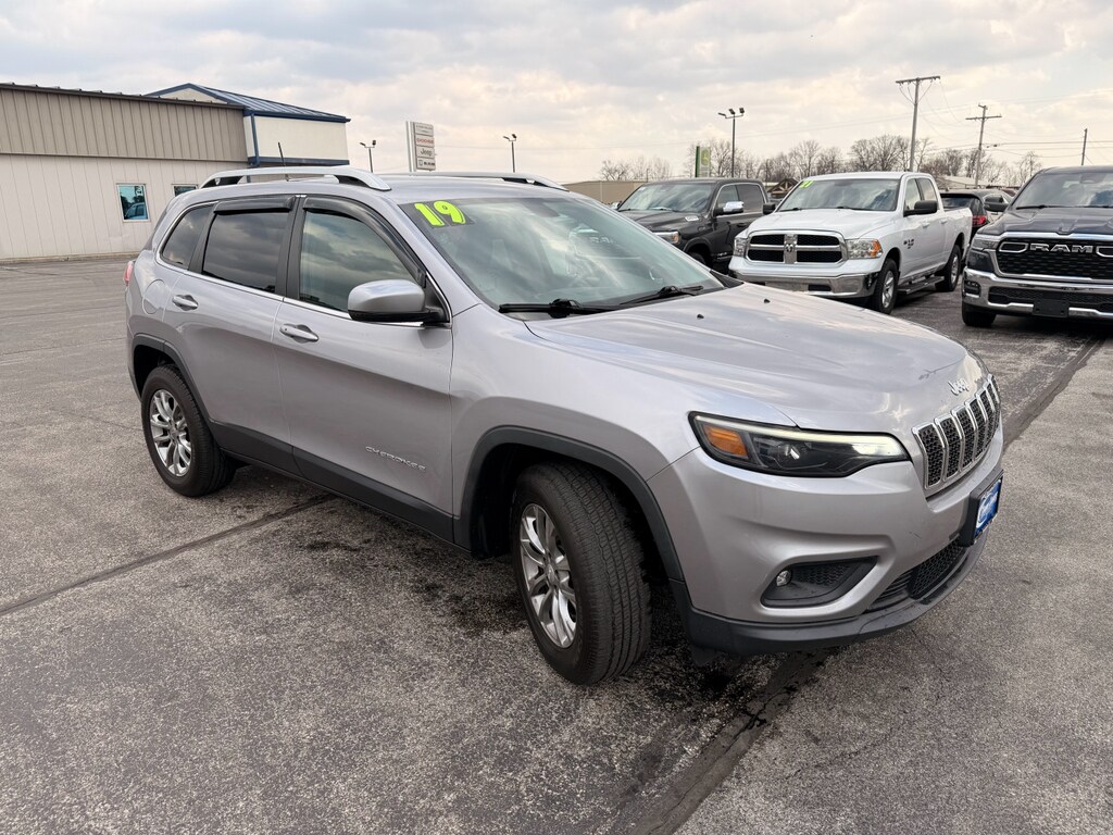 Used 2019 Jeep Cherokee Latitude Plus Sport Utility