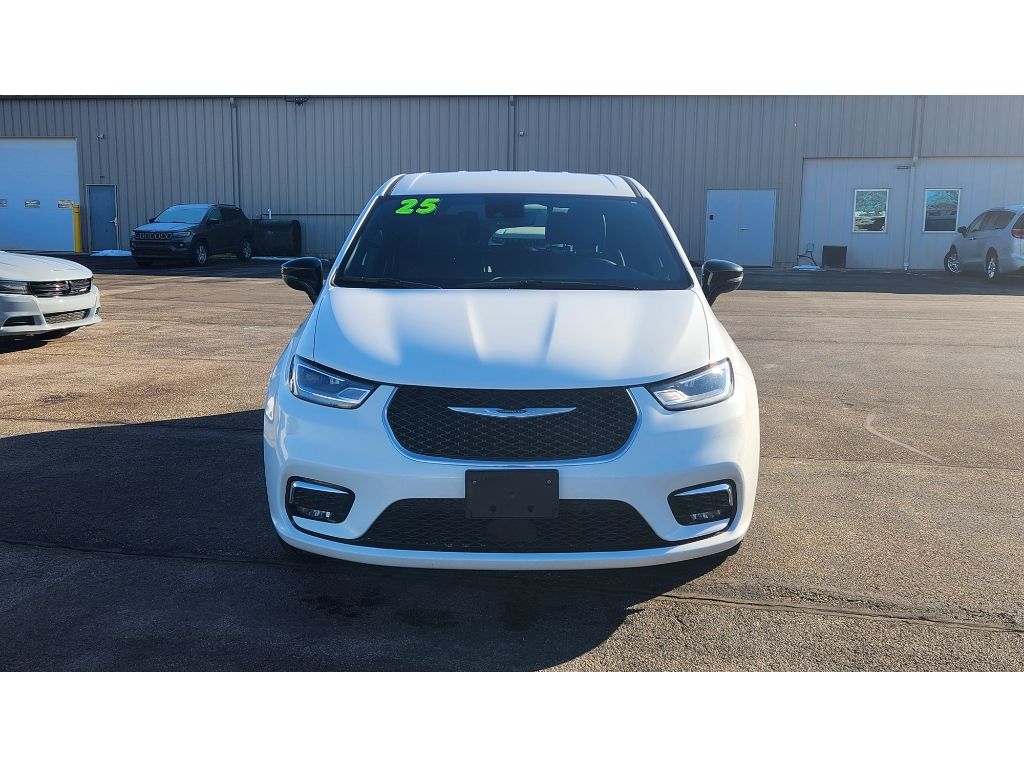 View vehicle photo 3