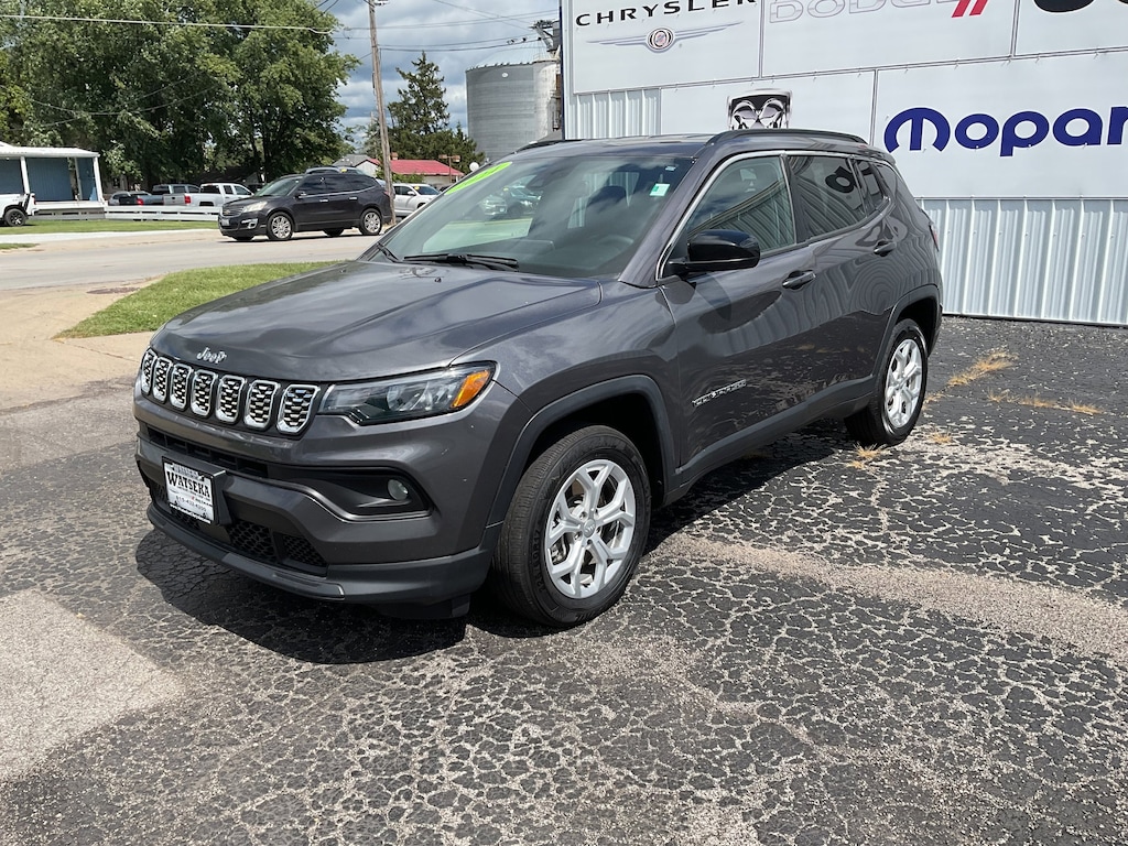 Used 2024 Jeep Compass Latitude Latitude 4x4