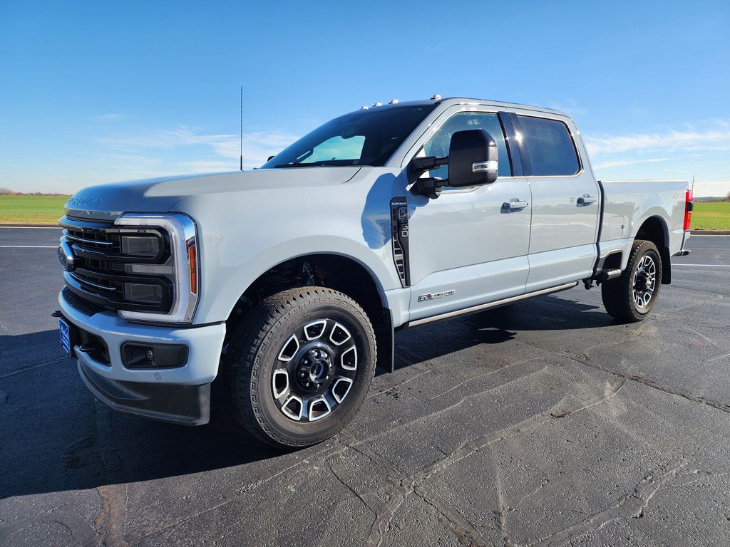 2025 Ford F-250 Super Duty Platinum Crew Cab 4WD
