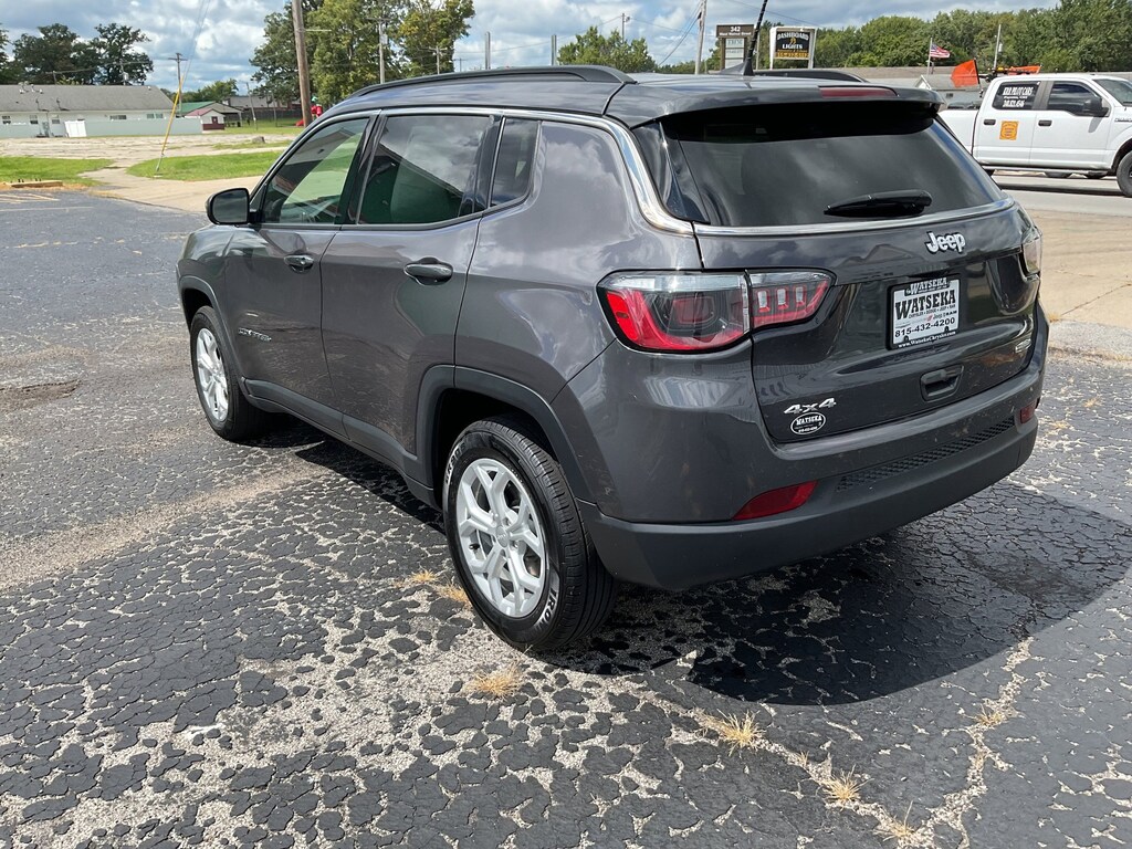 Used 2024 Jeep Compass Latitude Latitude 4x4