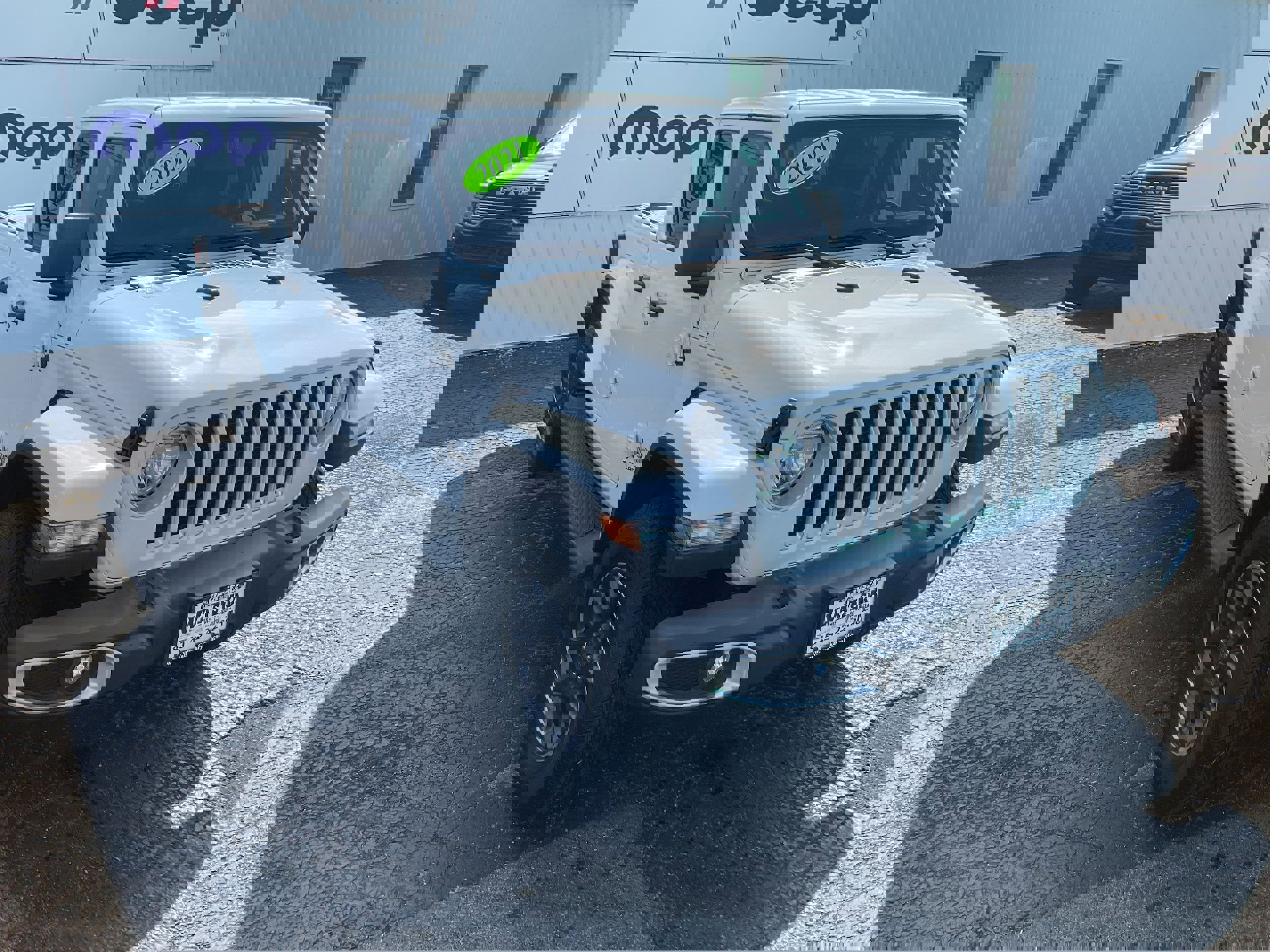 2021 Jeep Gladiator Overland's photo