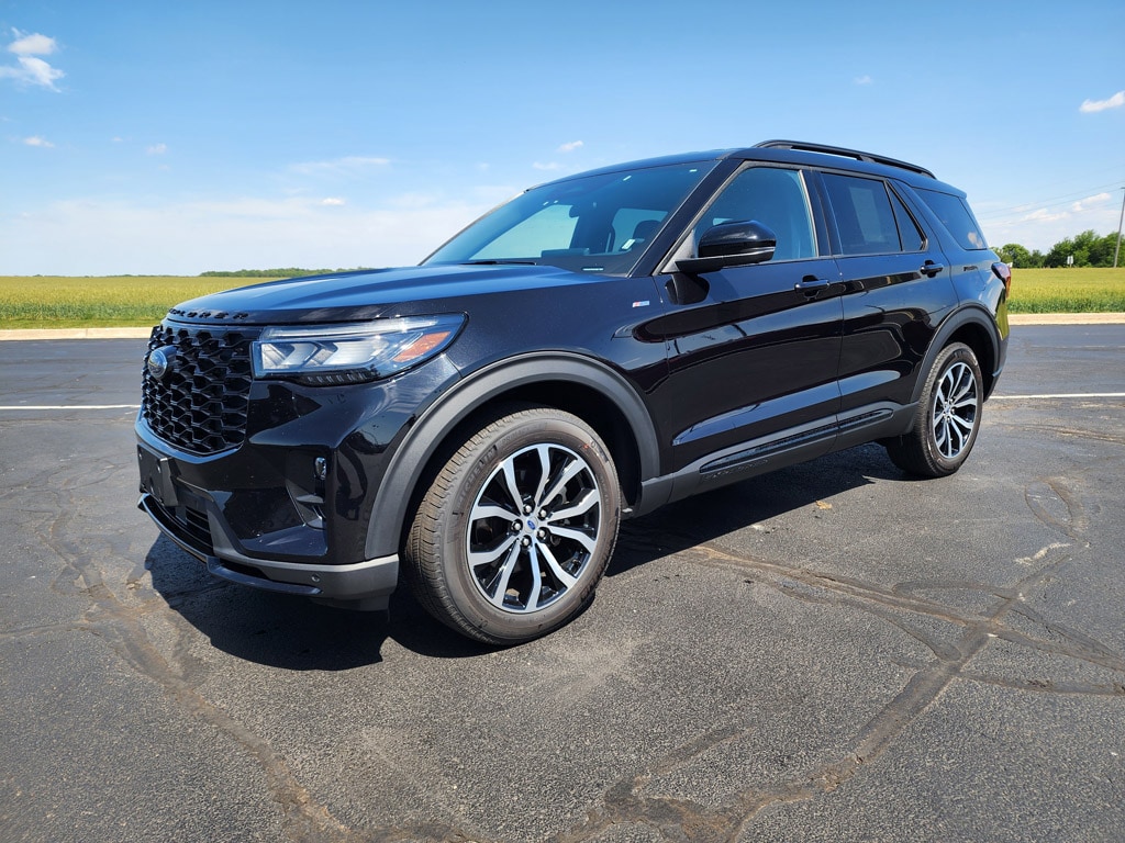 2026 Ford Explorer ST-LINE 4WD's photo