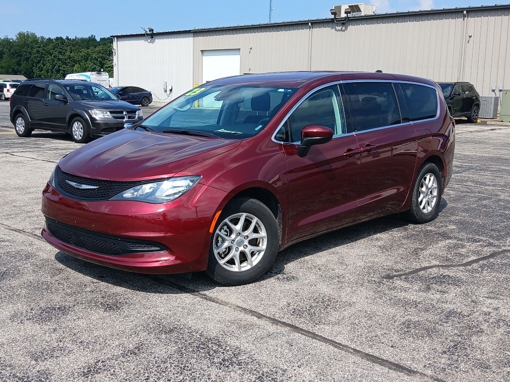 Used 2023 Chrysler Voyager