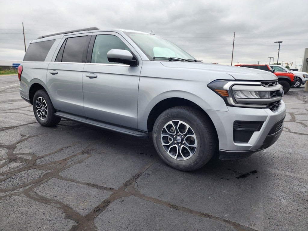 Used 2024 Ford Expedition MAX XLT SUV