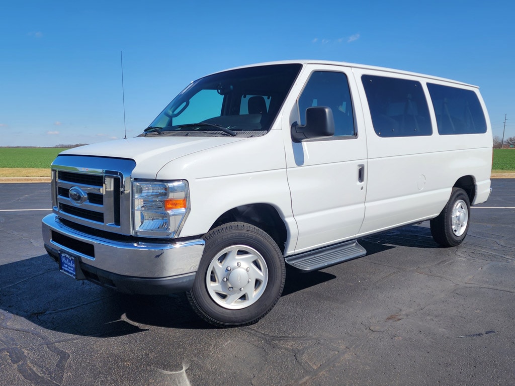 2014 Ford E-Series Econoline Wagon XLT