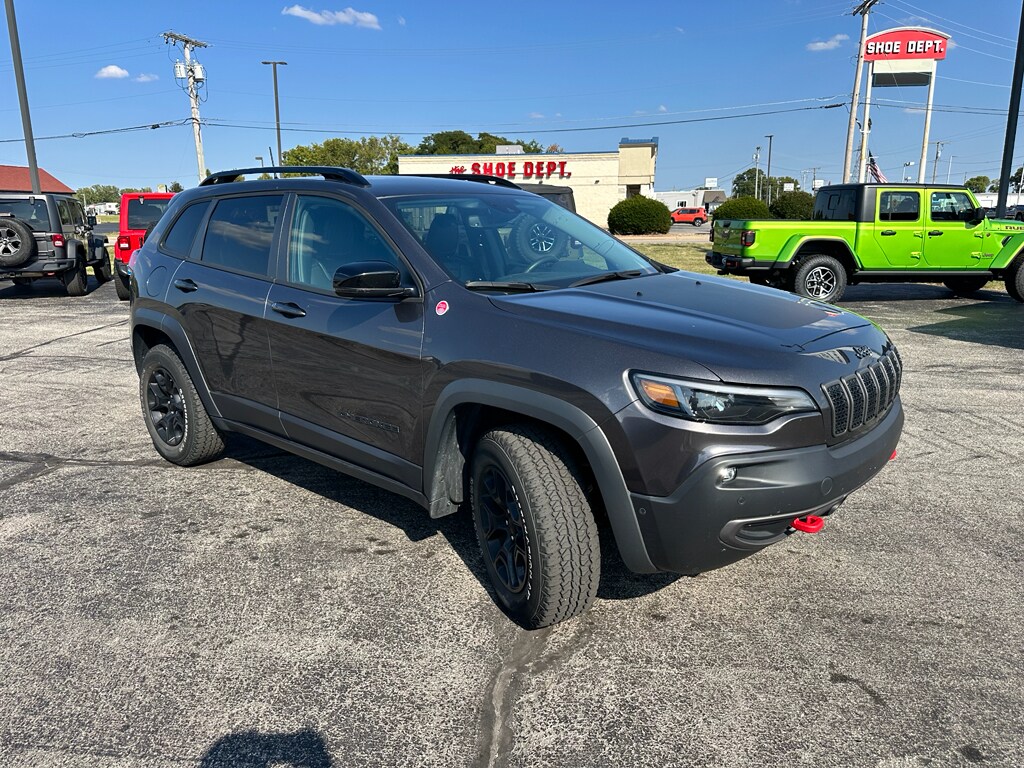 Used 2023 Jeep Cherokee Trailhawk Wagon