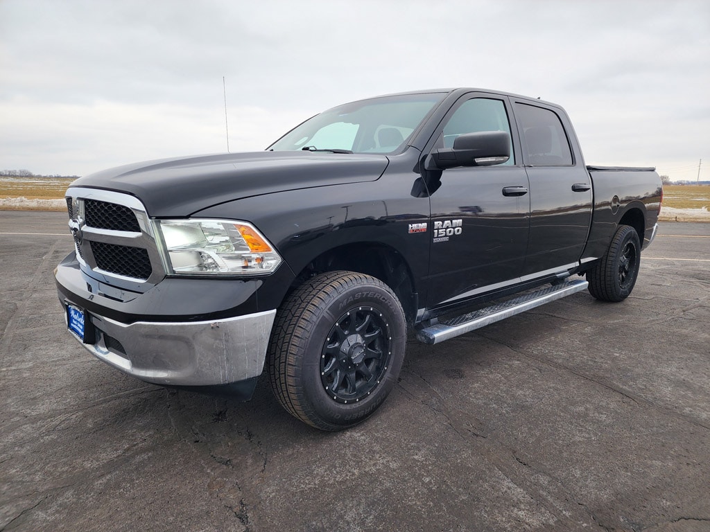 2020 RAM Ram 1500 Classic SLT