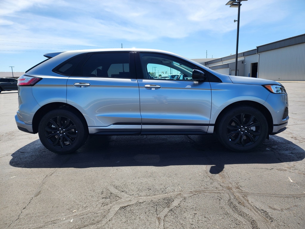 Used 2024 Ford Edge SE SUV