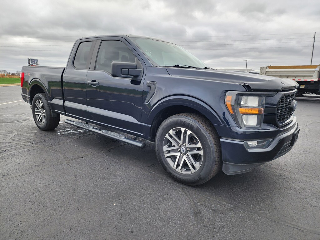 2023 Ford F-150 XL photo 2