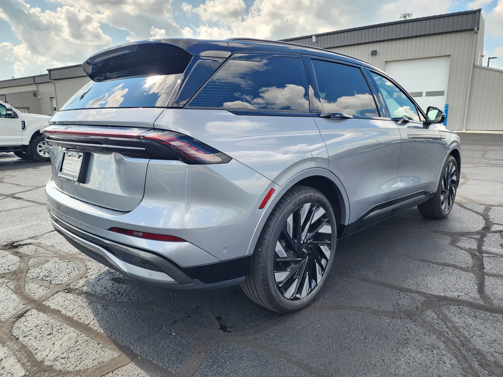 Used 2024 Lincoln Nautilus Reserve SUV