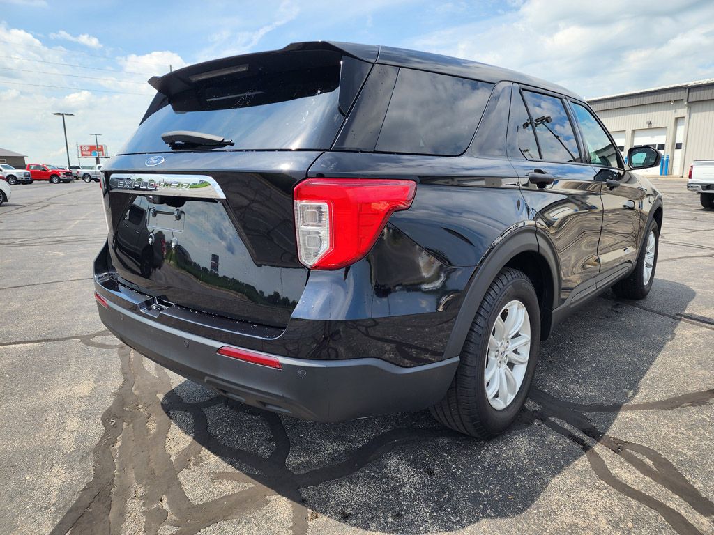 2021 Ford Explorer Base photo 4