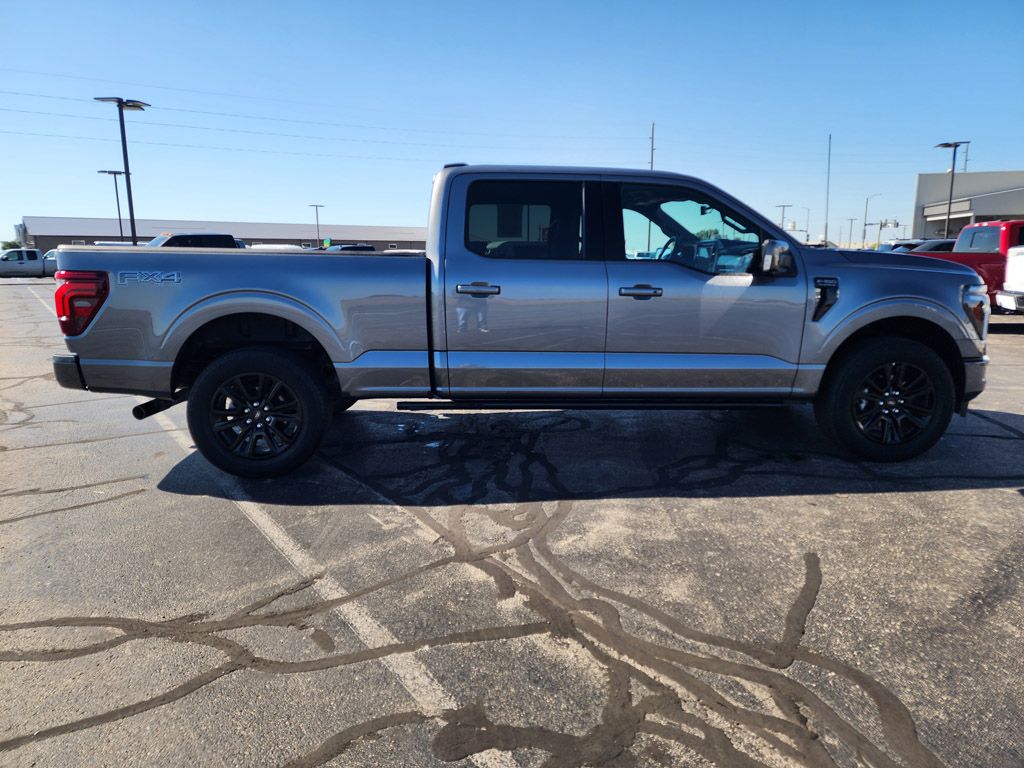 2024 Ford F-150 Platinum photo 4