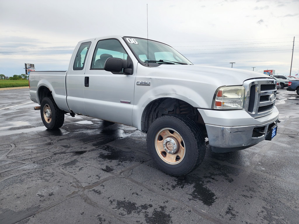 Used 2006 Ford F-250 Pickup