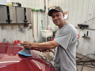 Staff member Alex Carrasquilo from ID_937d32d9ac7f