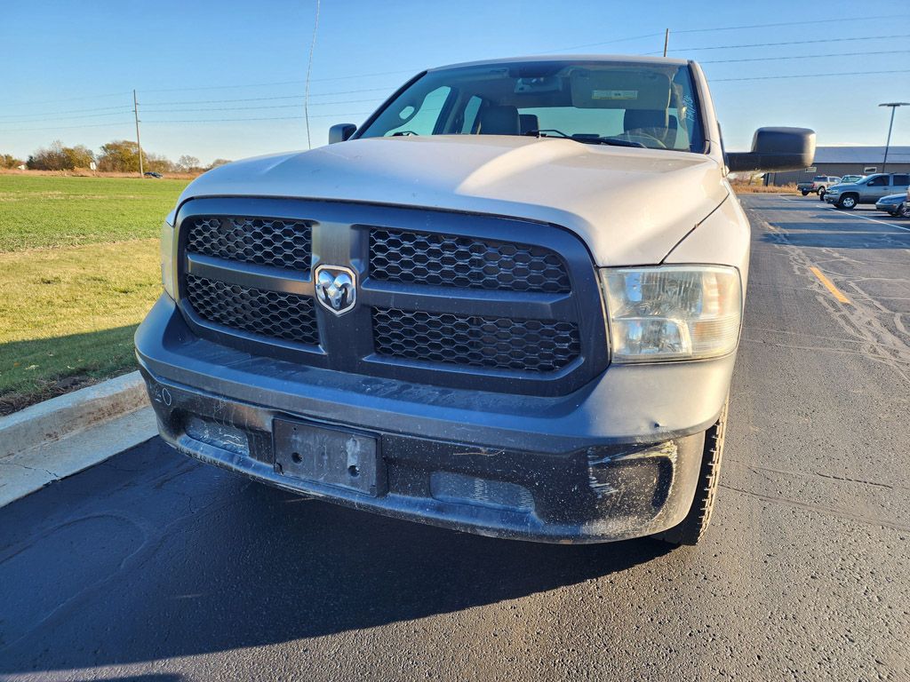 2019 Ram 1500 Classic Tradesman photo 2