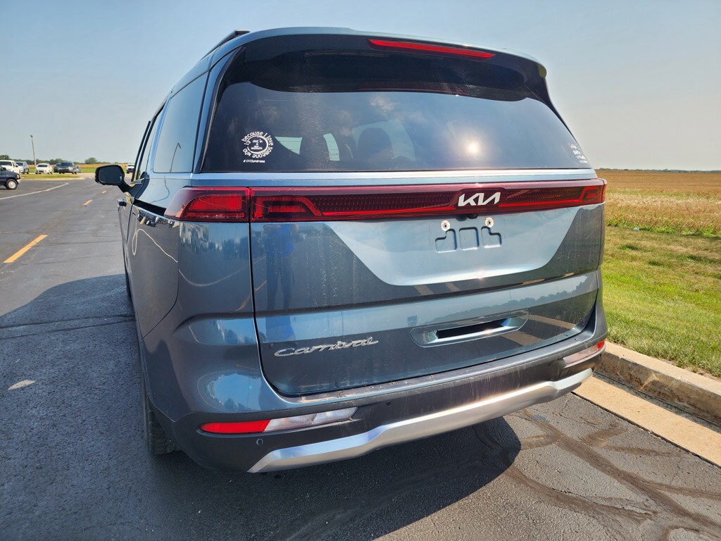 Used 2022 Kia Carnival SX Passenger Van