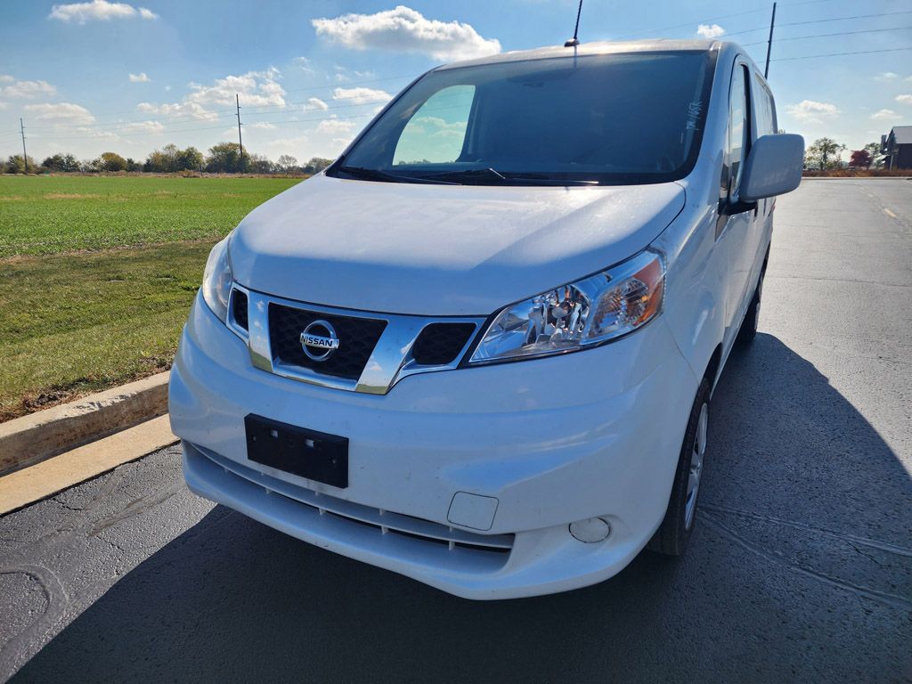 2020 Nissan NV200 SV photo 2