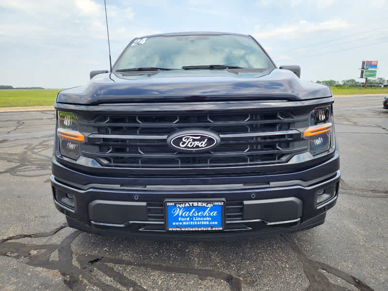 2024 Ford F-150 XLT photo 2