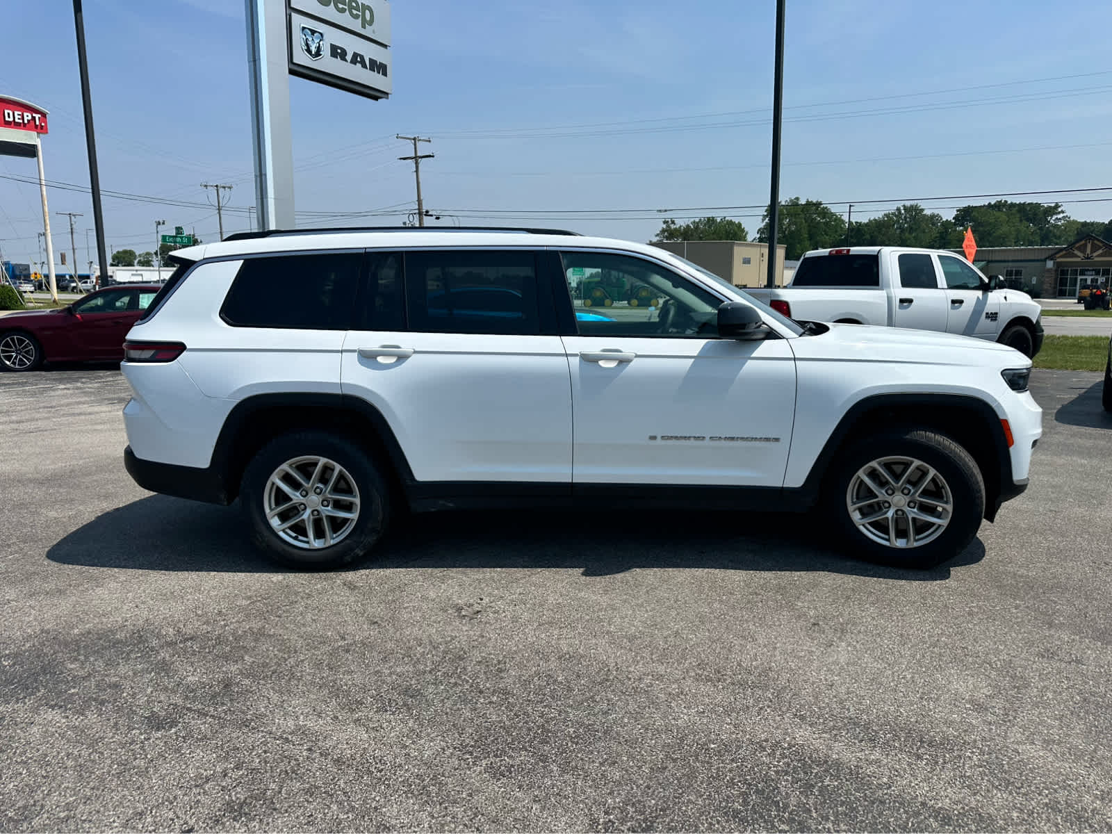 2023 Jeep Grand Cherokee L photo 4