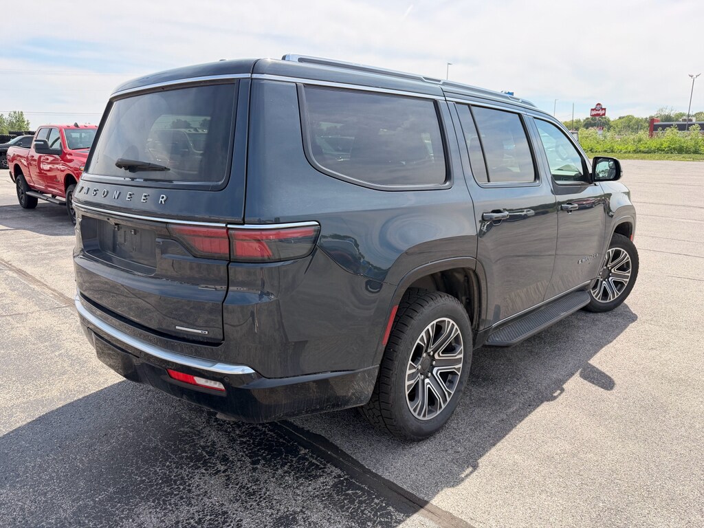 Used 2023 Jeep Wagoneer