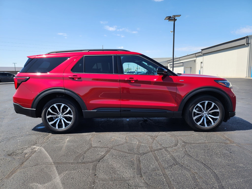 Used 2025 Ford Explorer ST-Line SUV