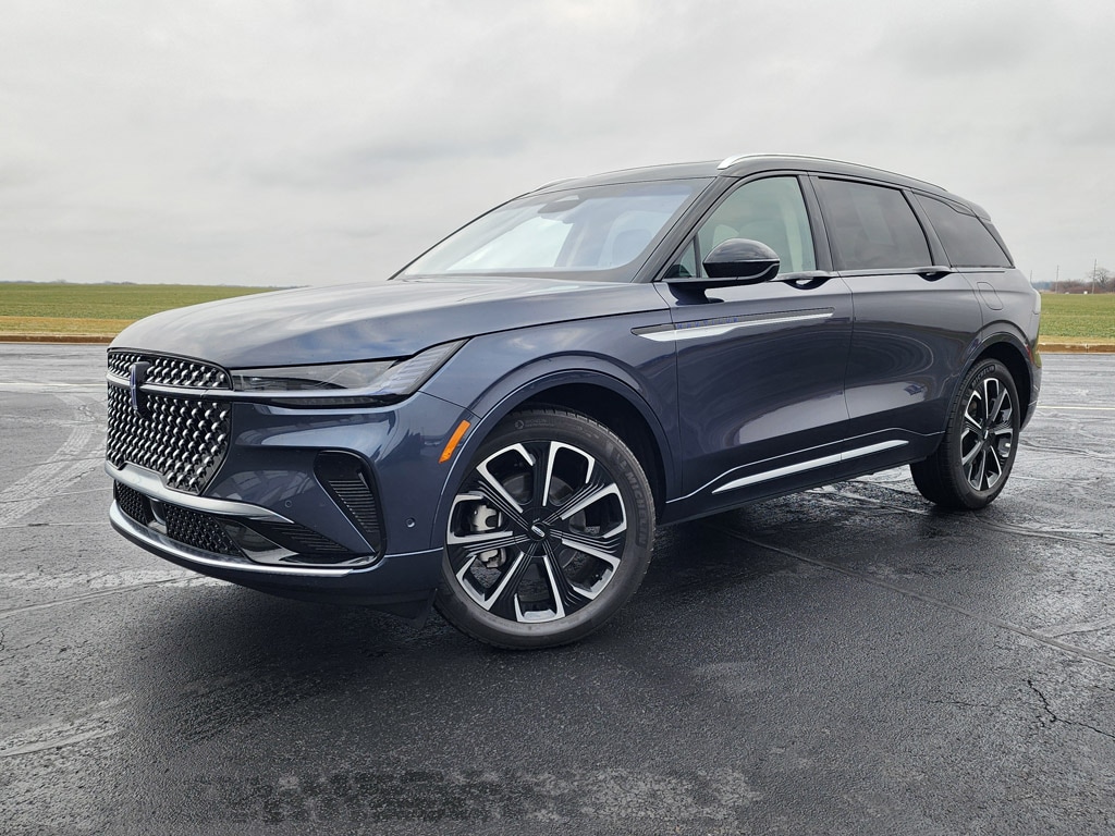 2024 Lincoln Nautilus Reserve's photo