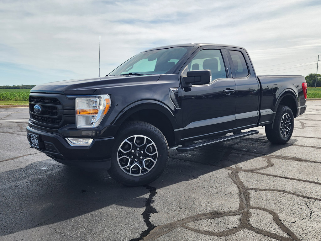 2021 Ford F-150 XLT Extended Cab Short Bed Truck