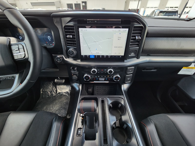 2025 Ford F-150 Raptor - Photo 25