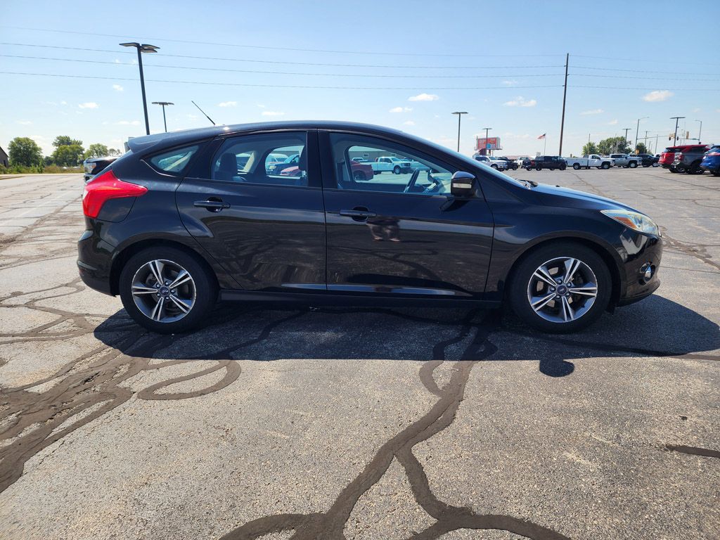 2014 Ford Focus SE photo 3