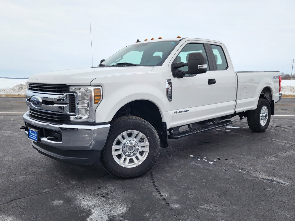 2019 Ford F-350 Super Duty XL's photo