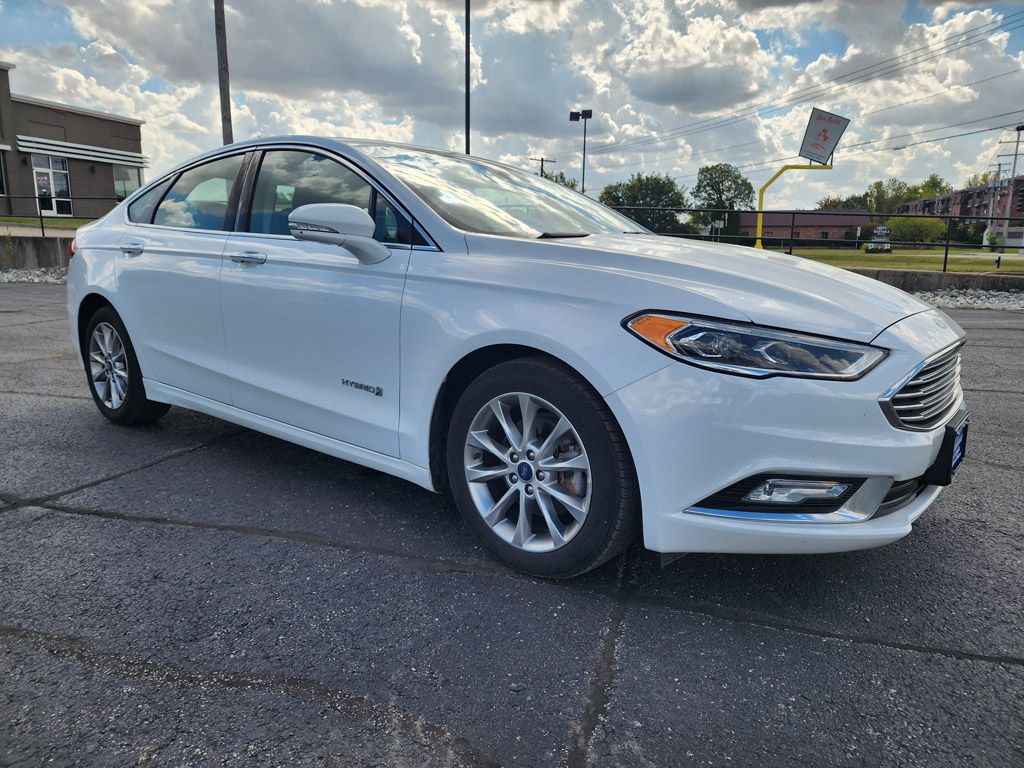 2017 Ford Fusion SE Hybrid photo 2