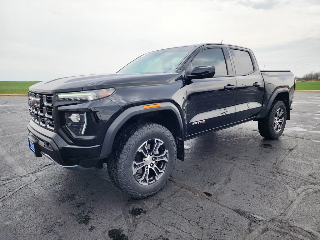 2024 GMC Canyon 4WD AT4 Crew Cab Short Box's photo