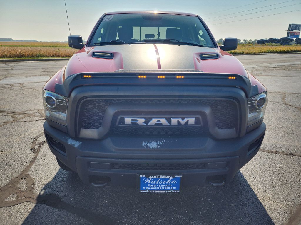 2019 Ram 1500 Classic SLT photo 2
