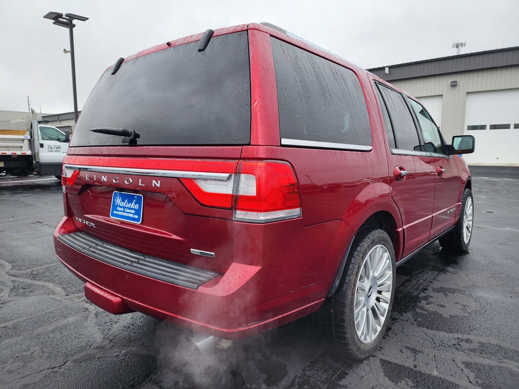 2015 Lincoln Navigator Base photo 4