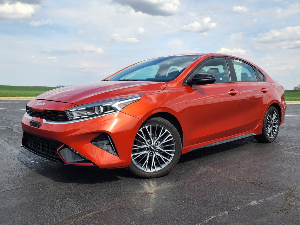 2023 Kia Forte GT-Line AT's photo
