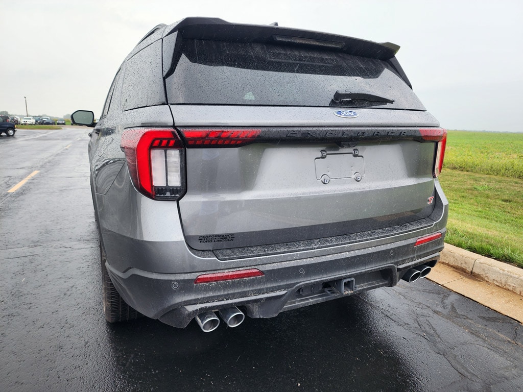 Used 2025 Ford Explorer ST SUV