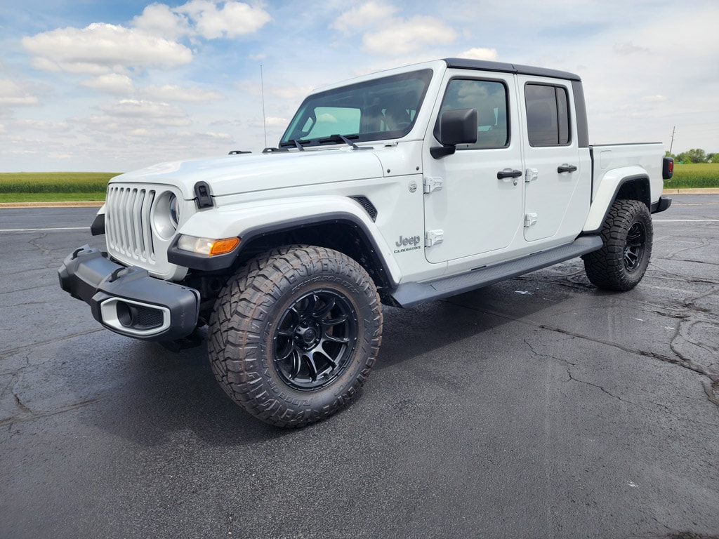 2021 Jeep Gladiator Overland's photo