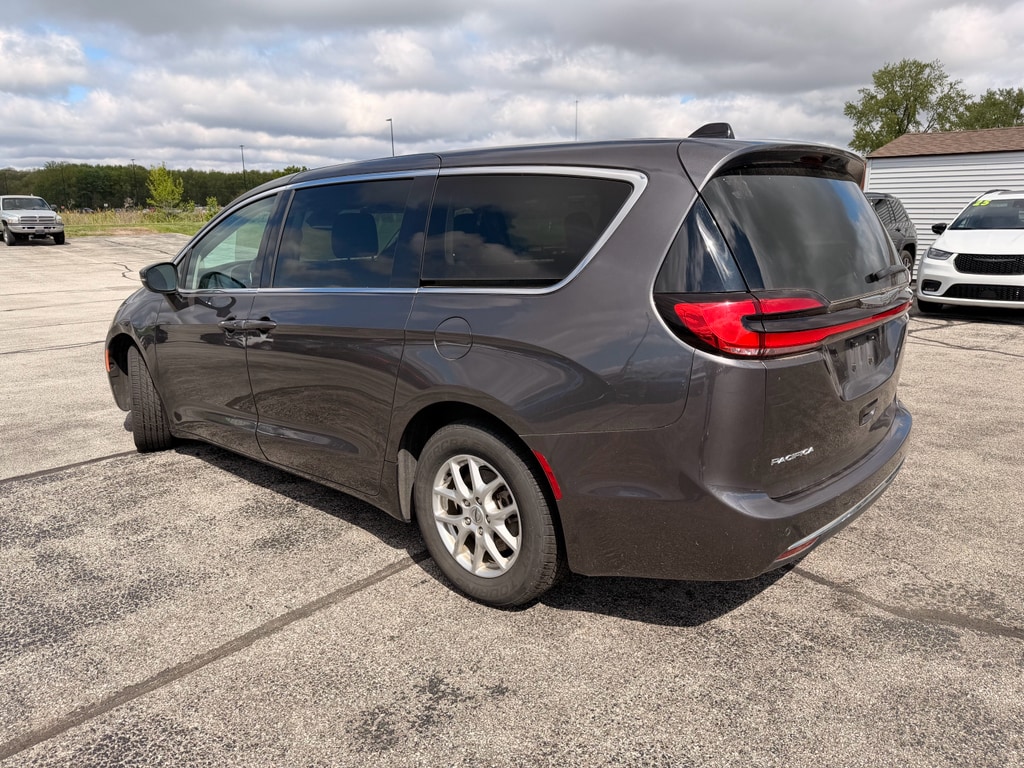 Used 2023 Chrysler Pacifica