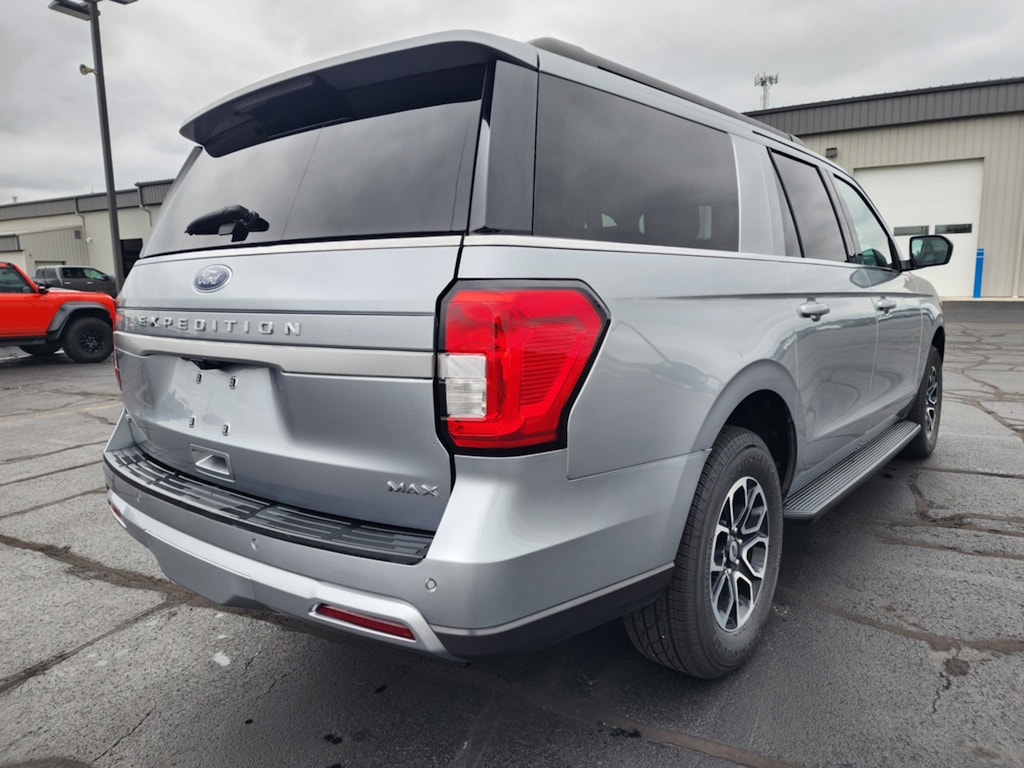 Used 2024 Ford Expedition MAX XLT SUV