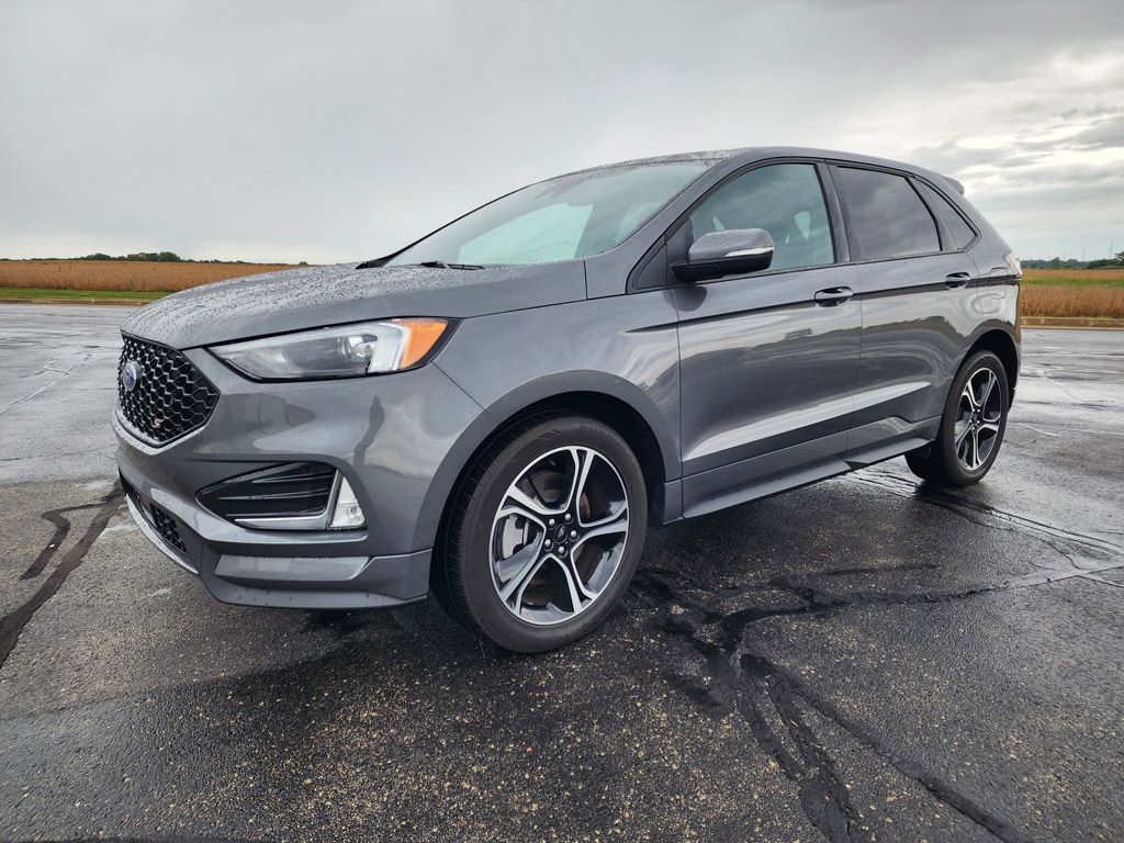 2024 Ford Edge ST's photo