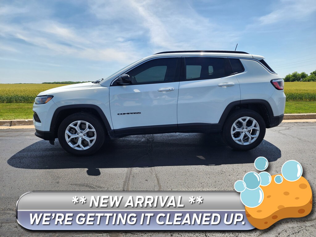 Used 2024 Jeep Compass Latitude SUV